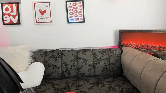 sweet-moon online show from 03/21/26, 09:18