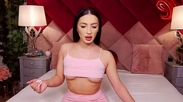 Snapshot of VictoriaLanes chatting on 02/20/26, 05:48 VictoriaLanes online show from 02/20/26, 05:48