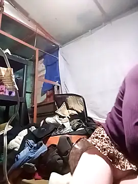 Snapshot of LACALIENTEDECHALCO chatting on 02/25/26, 10:47 LACALIENTEDECHALCO online show from 02/25/26, 10:47