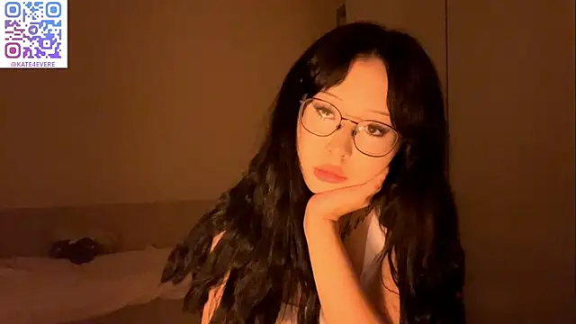 Snapshot of KateGlowee chatting on 02/20/26, 01:11 KateGlowee online show from 02/20/26, 01:11