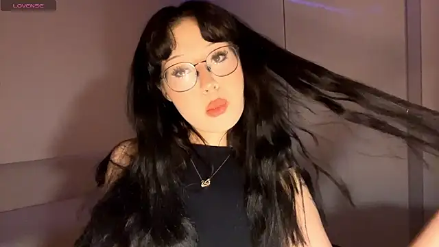 Snapshot of KateGlowee chatting on 02/24/26, 01:42 KateGlowee online show from 02/24/26, 01:42