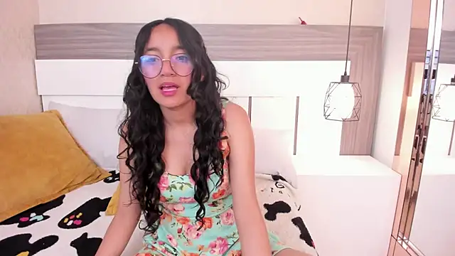Emilyblussh online show from 03/28/26, 07:24