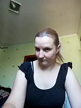 SusanGold9211 online show from 04/14/26, 07:36