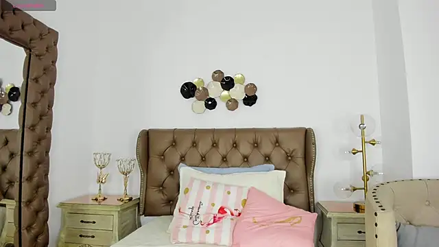 pinkmoon30 online show from 03/12/26, 11:27