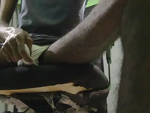 Snapshot of Sexyoreoslim34 chatting on 02/15/26, 10:25 Sexyoreoslim34 online show from 02/15/26, 10:25