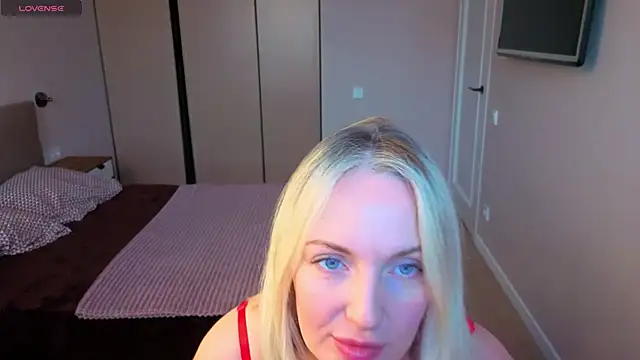 MonikaFoxys online show from 02/25/26, 04:00