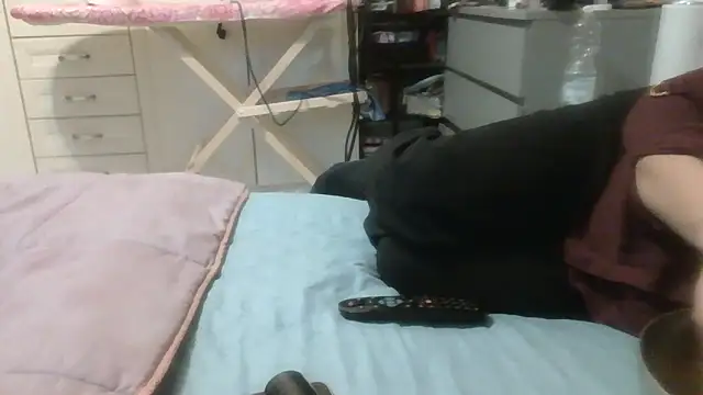 luanahot1 online show from 04/24/26, 11:45