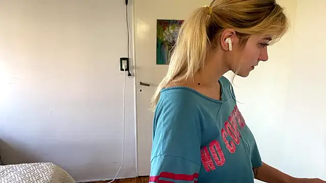 Sophiasnarl online show from 03/07/26, 08:50