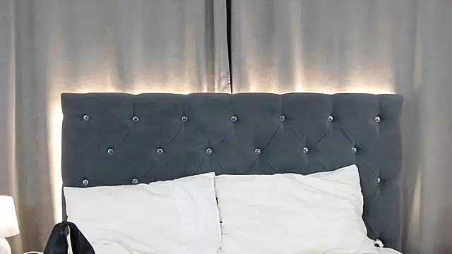 VikkyVonn online show from 05/28/26, 11:07
