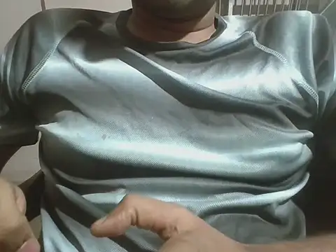 0BANANABANANA0 online show from 02/15/26, 04:36