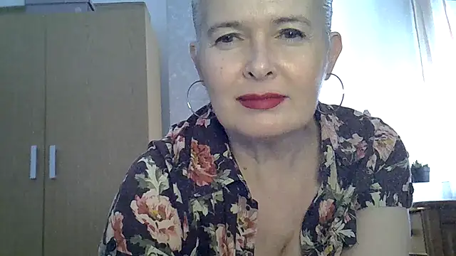 Laura-Parker online show from 04/18/26, 01:48