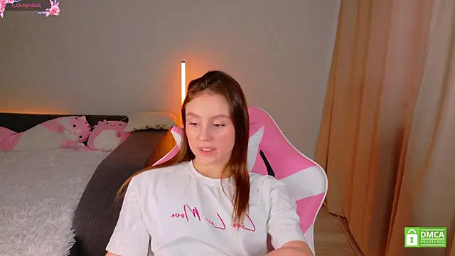 KateNickson online show from 03/22/26, 05:33