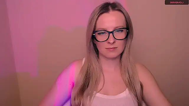 AnnePeach online show from 03/04/26, 05:52