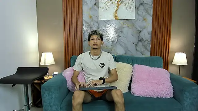 YOUNG BOYS HELL online show from 02/19/26, 01:23