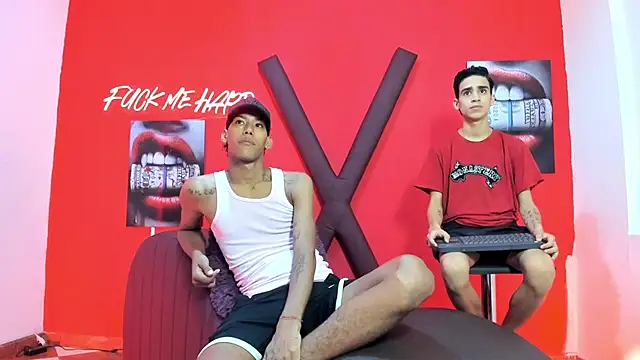 Snapshot of GREEN_BOYS chatting on 02/20/26, 07:32 GREEN BOYS online show from 02/20/26, 07:32