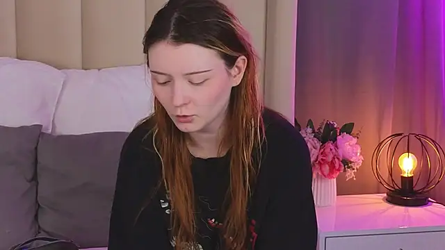 AlyssFrost online show from 06/18/26, 02:23