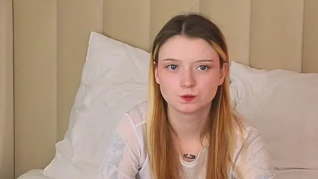 AlyssFrost online show from 06/25/26, 05:23