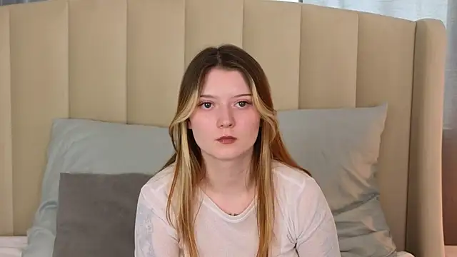 AlyssFrost online show from 07/07/26, 06:47
