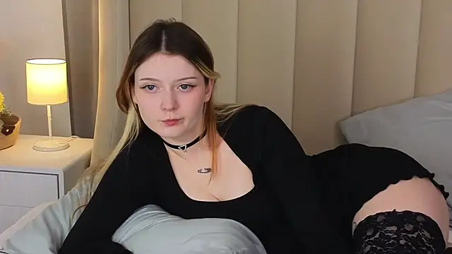 AlyssFrost online show from 07/14/26, 10:21