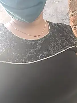 taniya0 online show from 04/12/26, 12:32