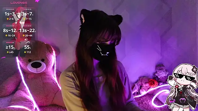 llonaMask online show from 05/15/26, 04:41