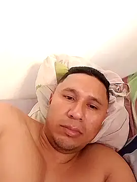 Snapshot of deiner13 chatting on 02/15/26, 09:44 deiner13 online show from 02/15/26, 09:44