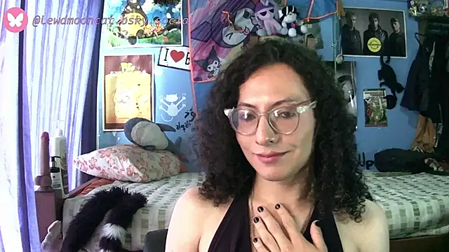 lewd mooncat online show from 05/15/26, 06:26
