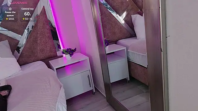 PerlaRogerss  online show from 04/16/26, 11:33