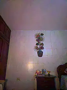 Valentinacouple online show from 05/18/26, 05:35