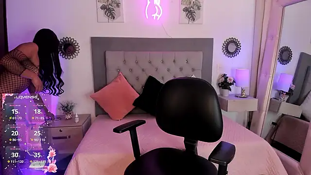 julietha Vega online show from 03/24/26, 06:13