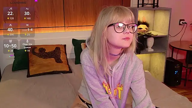 MoliQin online show from 04/09/26, 07:25