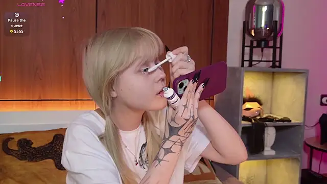 MoliQin online show from 04/14/26, 07:47