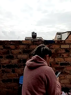 kiki milu online show from 04/14/26, 01:28