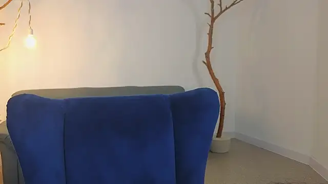 DeliaEffy online show from 04/07/26, 12:49