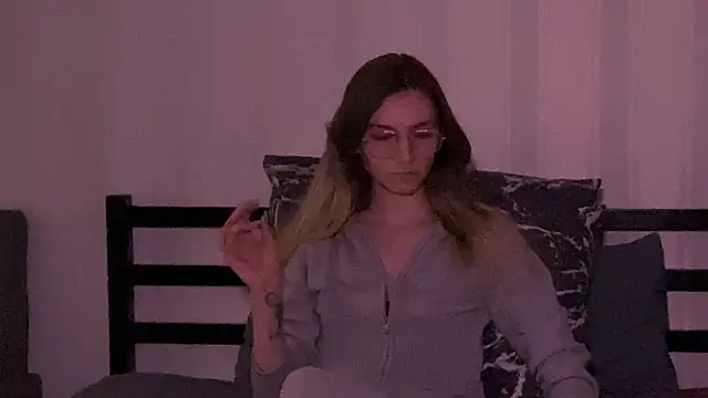 missmiroslava online show from 03/03/26, 07:53