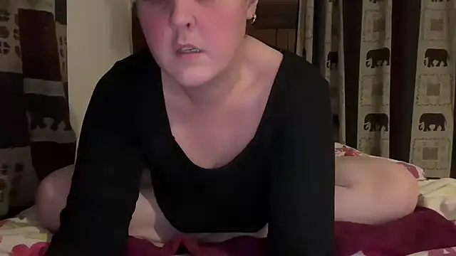 Ewelinababy online show from 02/25/26, 09:57