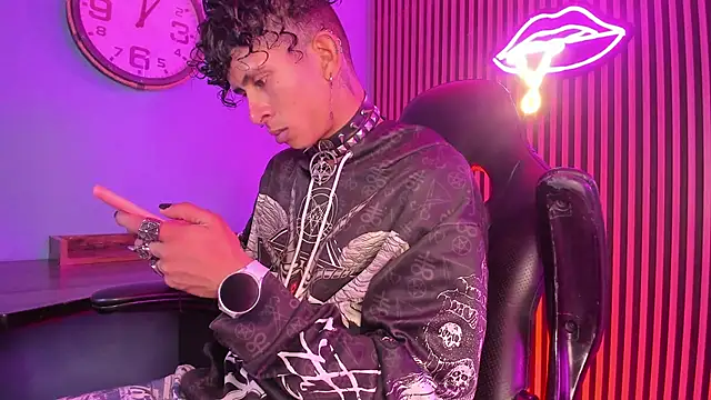 Snapshot of Maximoking26 chatting on 03/02/26, 03:52 Maximoking26 online show from 03/02/26, 03:52