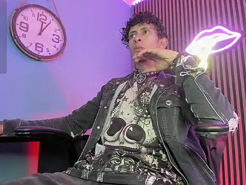 Maximoking26 online show from 03/07/26, 04:42