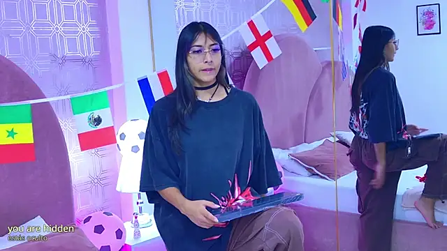 Raven Gloomy online show from 07/09/26, 12:20