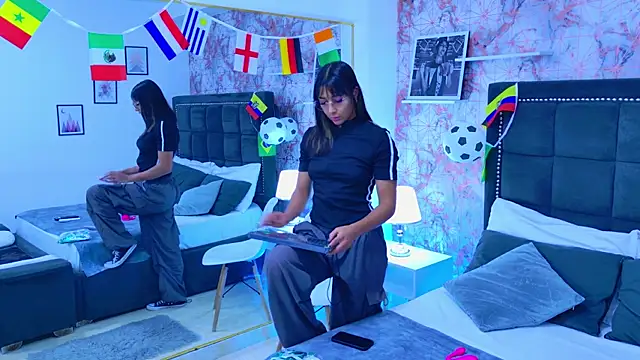Raven Gloomy online show from 07/15/26, 12:21