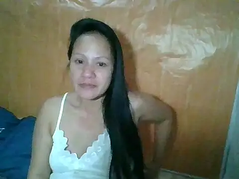 Snapshot of xxLIY chatting on 05/23/26, 06:12 xxLIY online show from 05/23/26, 06:12