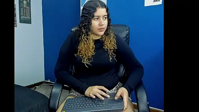 goodgirlxxl online show from 03/20/26, 12:48