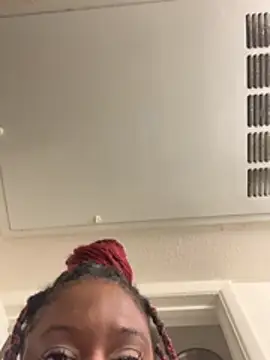 ShortcakeMochaa online show from 04/18/26, 07:58