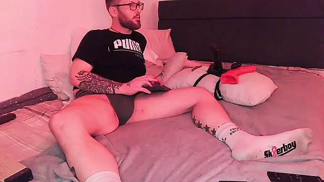 Snapshot of Masterjayb80 chatting on 02/15/26, 02:52 Masterjayb80 online show from 02/15/26, 02:52