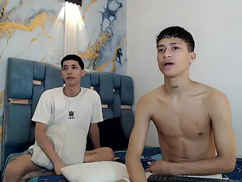 Snapshot of GOLD_BOYS chatting on 02/23/26, 01:30 GOLD BOYS online show from 02/23/26, 01:30