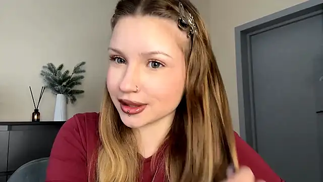 Snapshot of PledHoly chatting on 02/16/26, 11:28 PledHoly online show from 02/16/26, 11:28