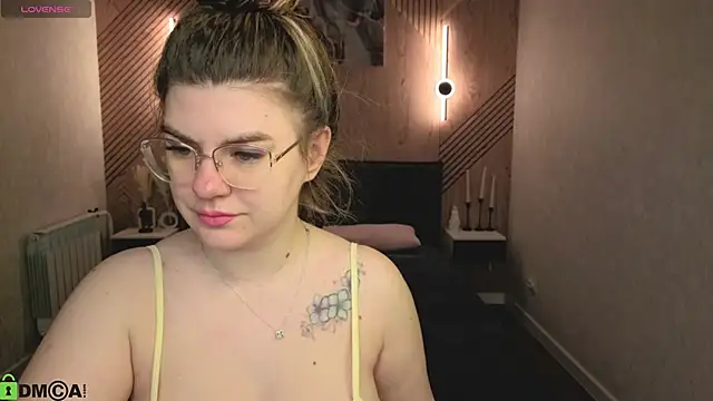 zoe j0y online show from 04/10/26, 09:25