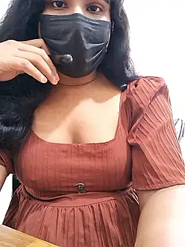 Snapshot of Queen_Saara chatting on 02/24/26, 07:06 Queen Saara online show from 02/24/26, 07:06