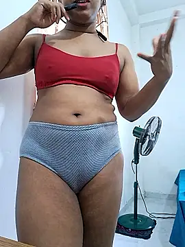 Queen Saara online show from 04/09/26, 04:12