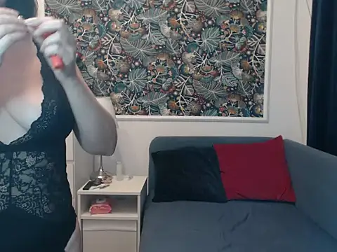 SaraGina online show from 02/18/26, 09:00